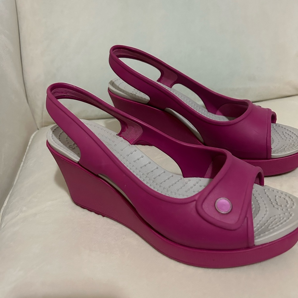 Crocs Barbie Havana Women’s Size 7 Pink Wedge Sandal Open Toe Slingback Platform - Picture 13 of 13